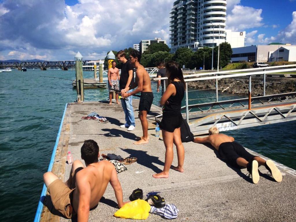 Harbourside City Backpackers Tauranga Exterior photo